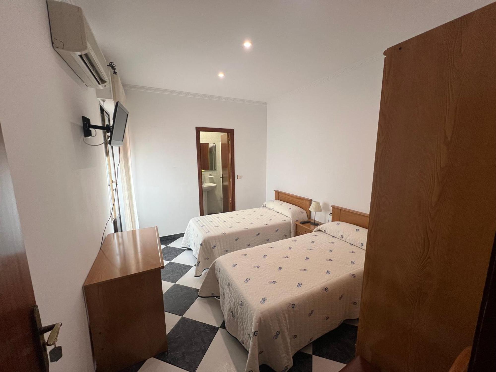 Siruela Hostal Los Amigos מראה חיצוני תמונה
